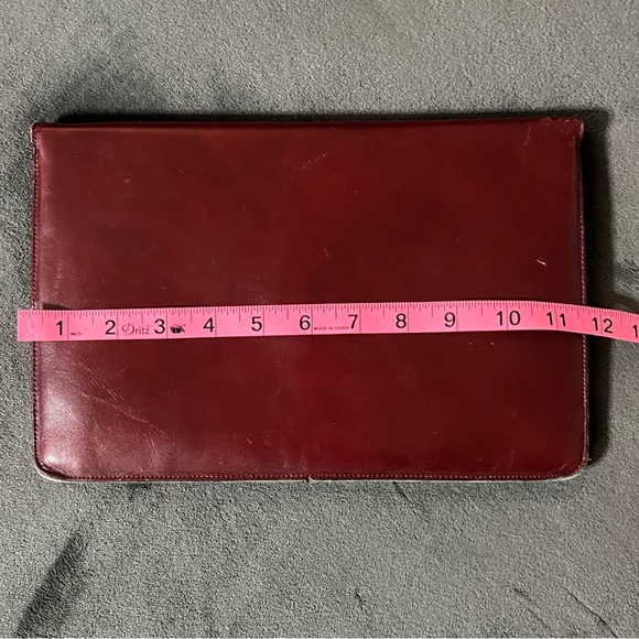 Vintage Etienne Aigner Leather Clutch with free tote - Picture 4 of 10